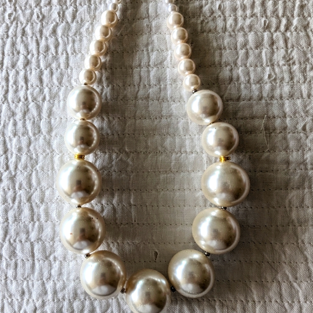 Glass Pearl Necklace
